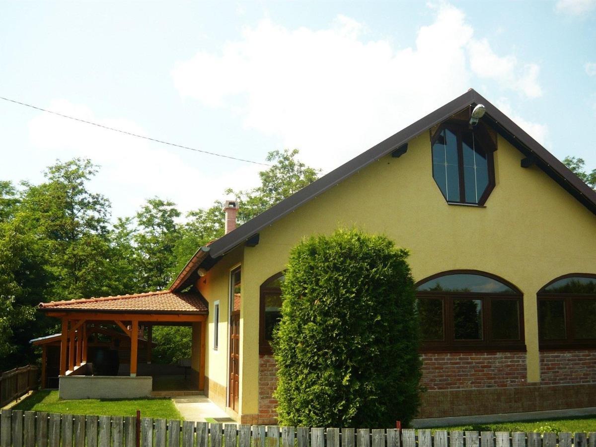 Villa Ruralna Kuca Za Odmor Golub Skaricevo Exterior foto